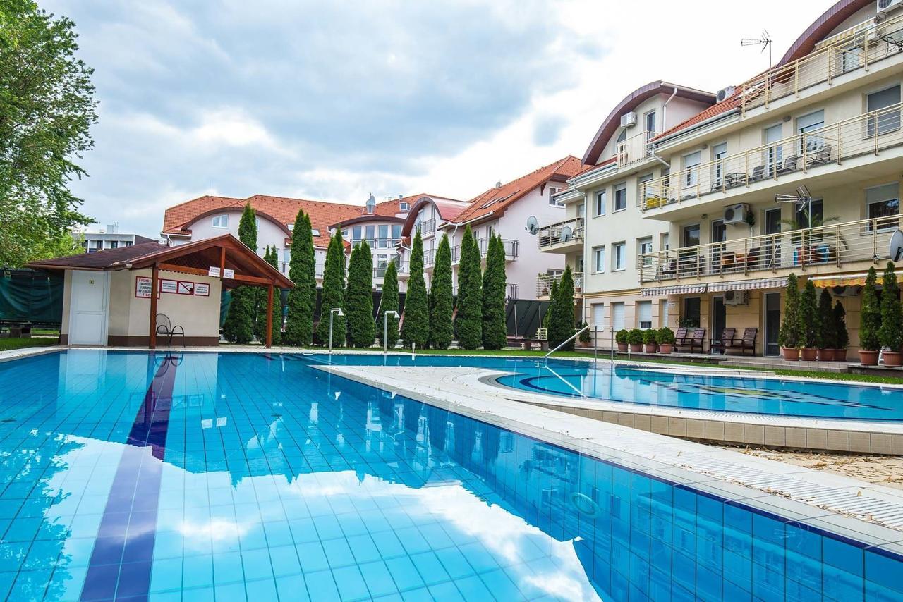 Family Wellness Apartman Hajdúszoboszló Kültér fotó